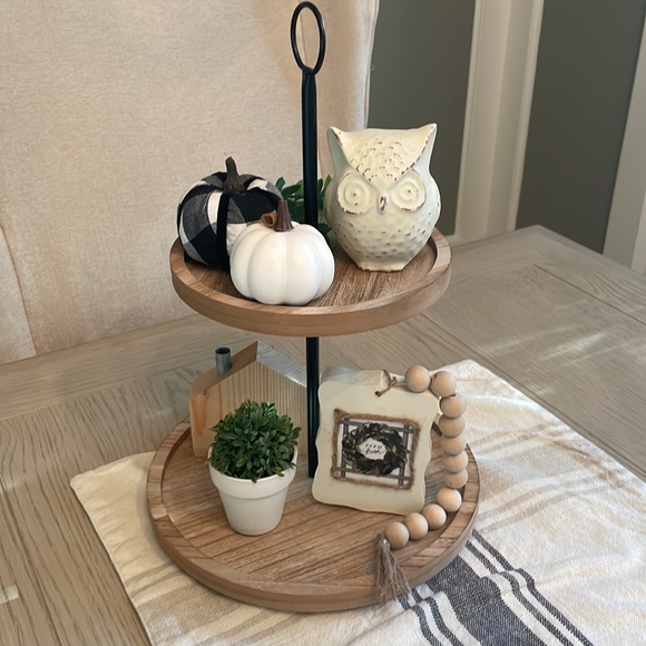 NWT Two Tier Tray Stand, with decorations perfect for fall, farmhouse chic - Picture 1 of 4